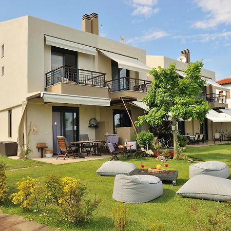 Seathon Seafront Beach Villa In Kalamitsi מראה חיצוני תמונה
