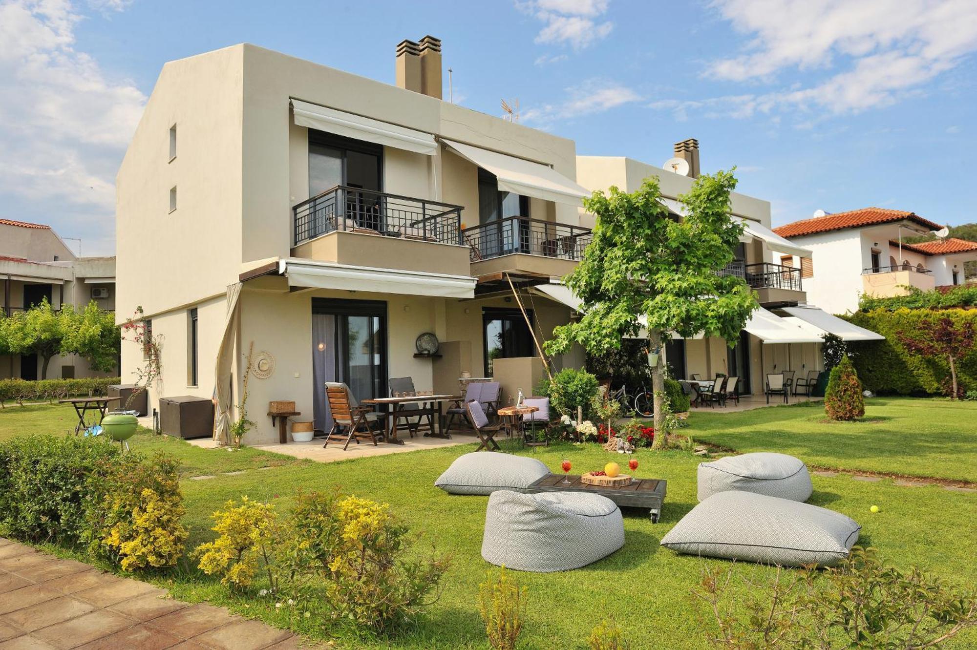 Seathon Seafront Beach Villa In Kalamitsi מראה חיצוני תמונה